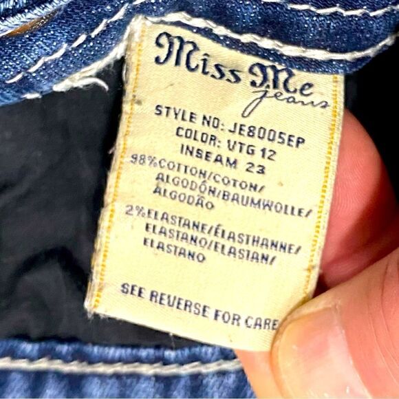 Miss Me Low Rise Distressed Stretch Capri Jeans Size 26x25 - Picture 8 of 11